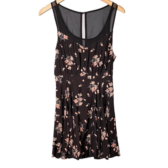 Urban Outfitters Kimchi Blue Black Floral Mini Dress Size M - Picture 1 of 6